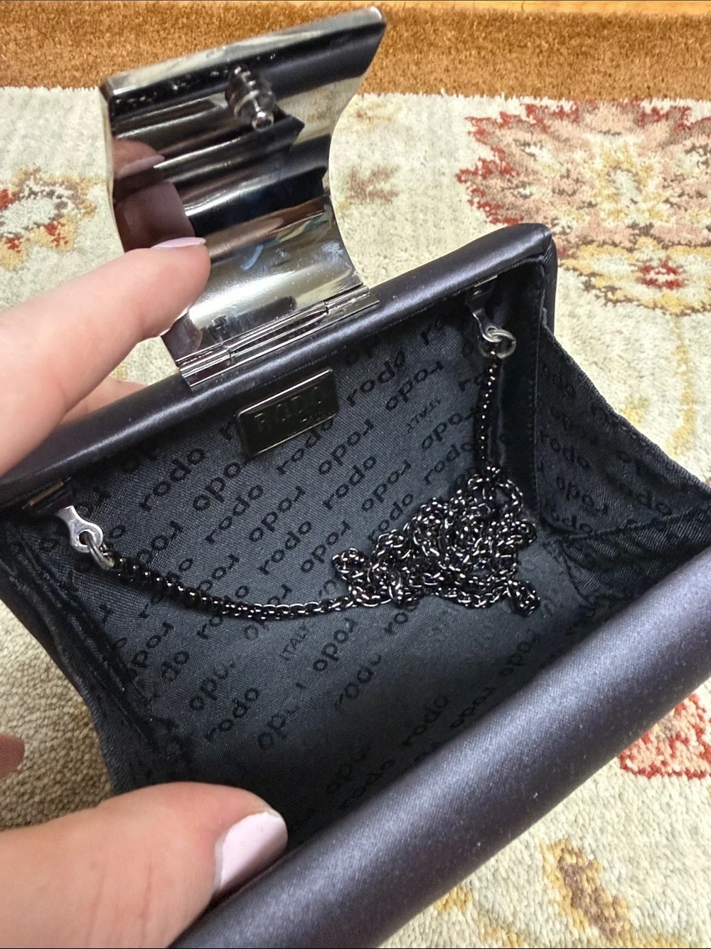 Rodo black satin